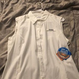Columbia PFG button down sleeveless top